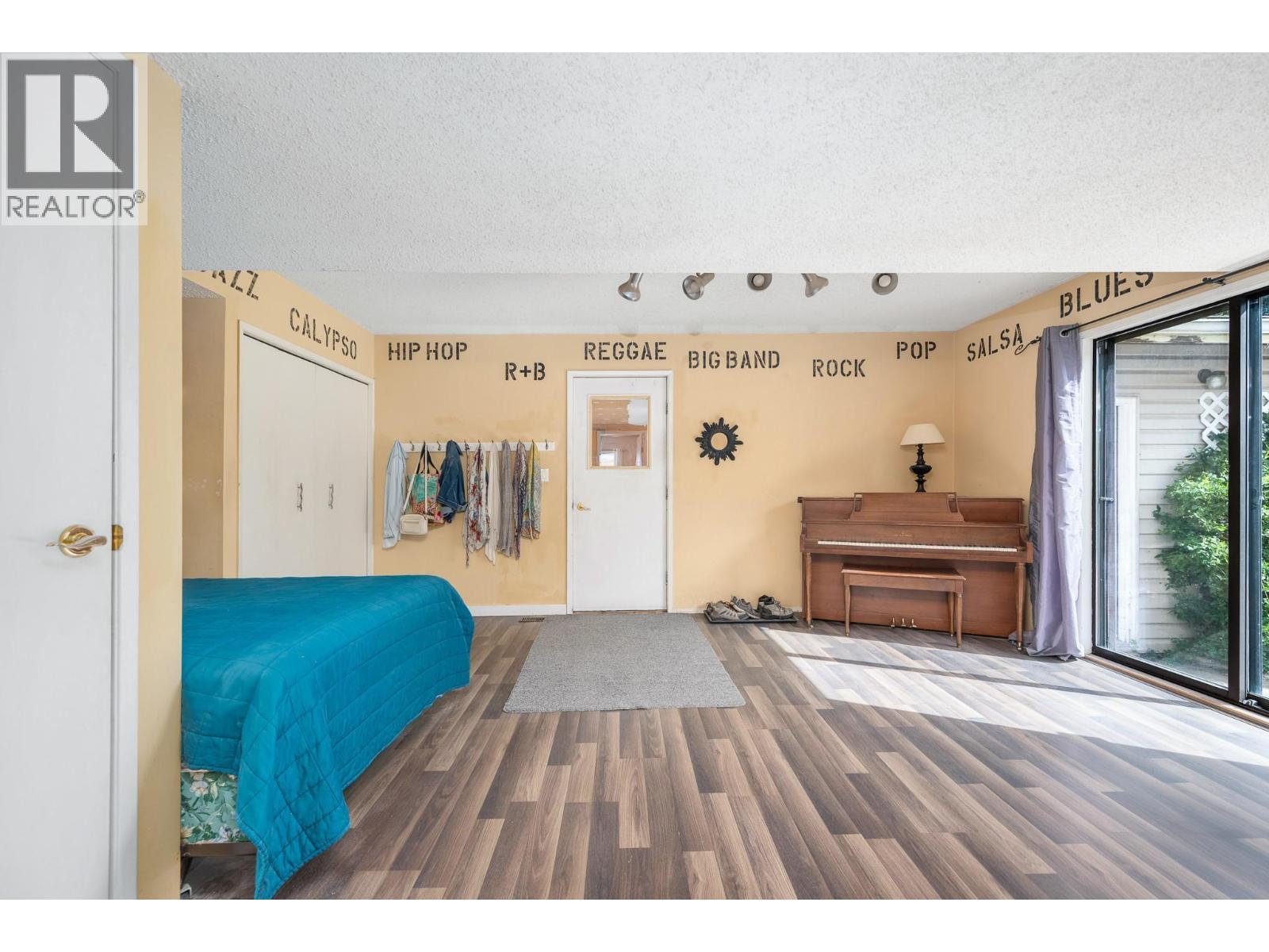 7807 Corona Court, Coldstream, BC - Indoor