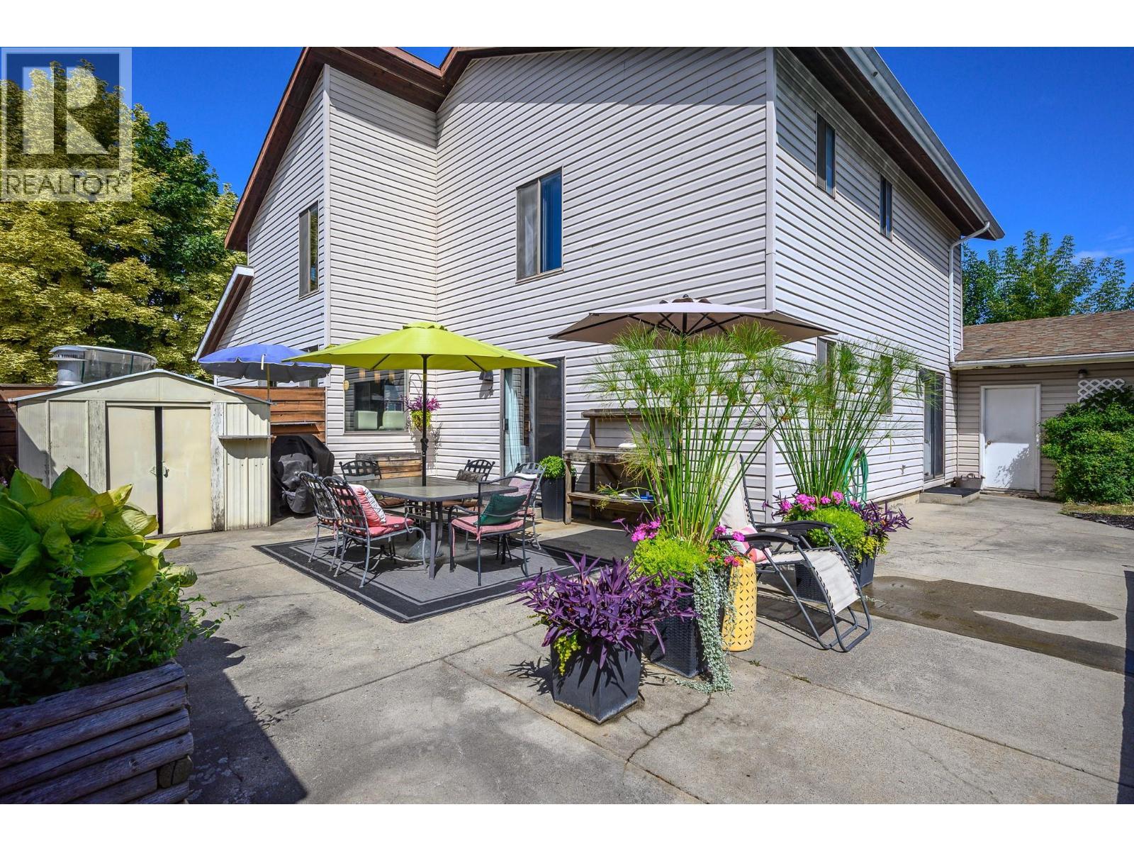 7807 Corona Court, Coldstream, BC - Outdoor