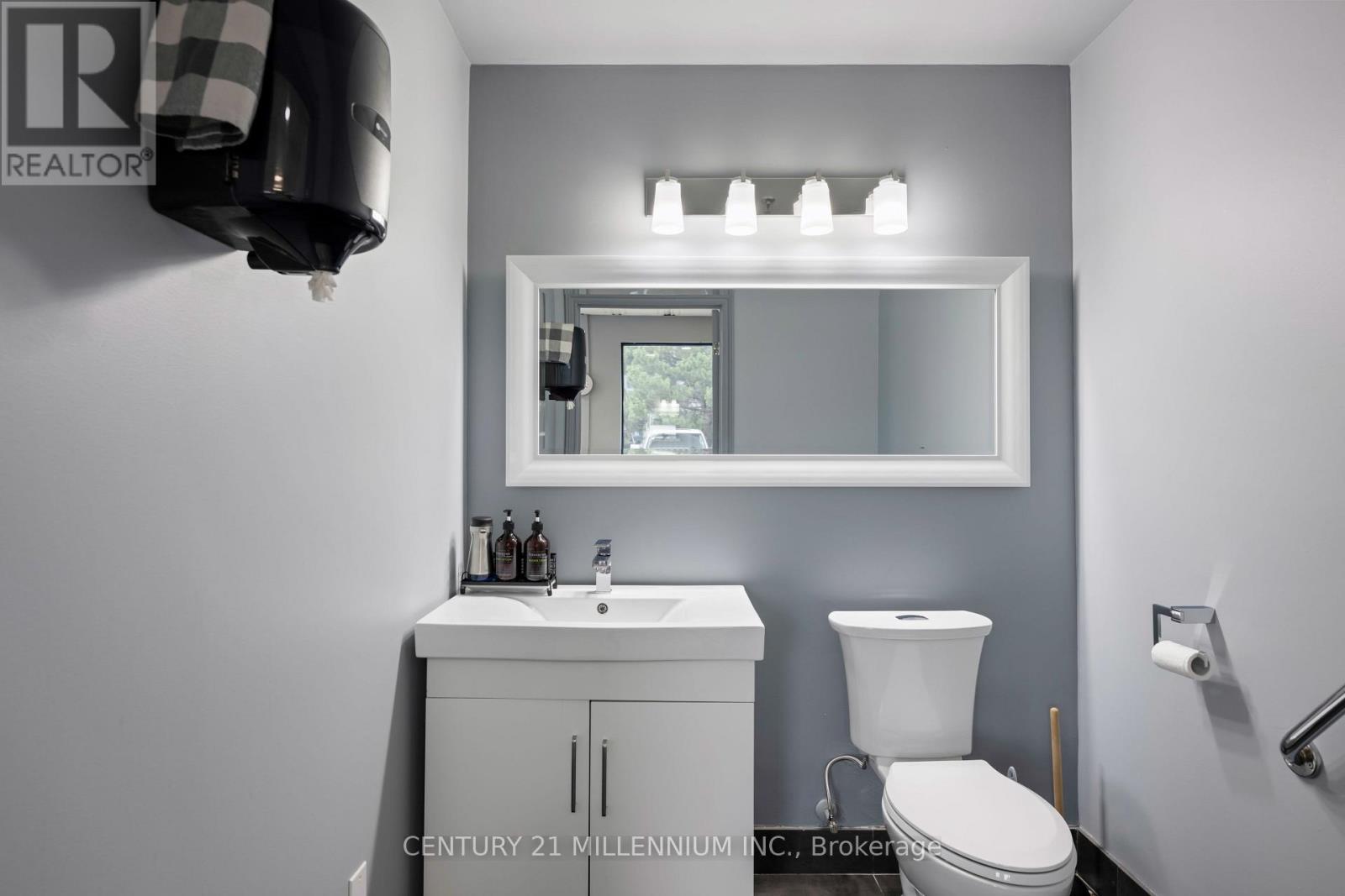 18 - 2355 Derry Road E, Mississauga, ON