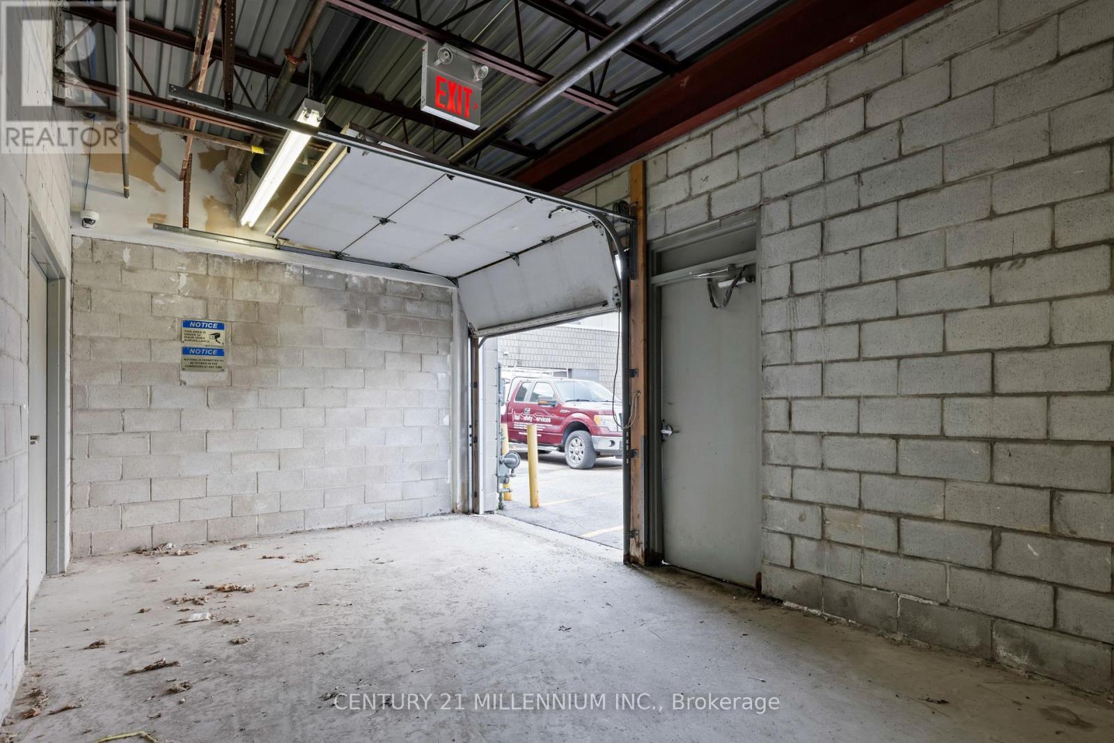 18 - 2355 Derry Road E, Mississauga, ON