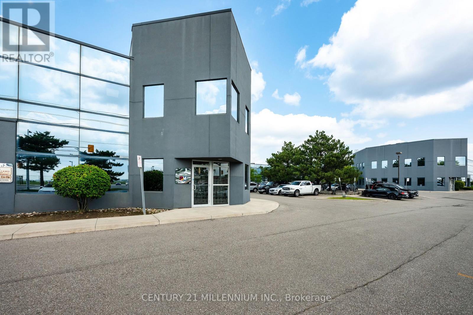 18 - 2355 Derry Road E, Mississauga, ON