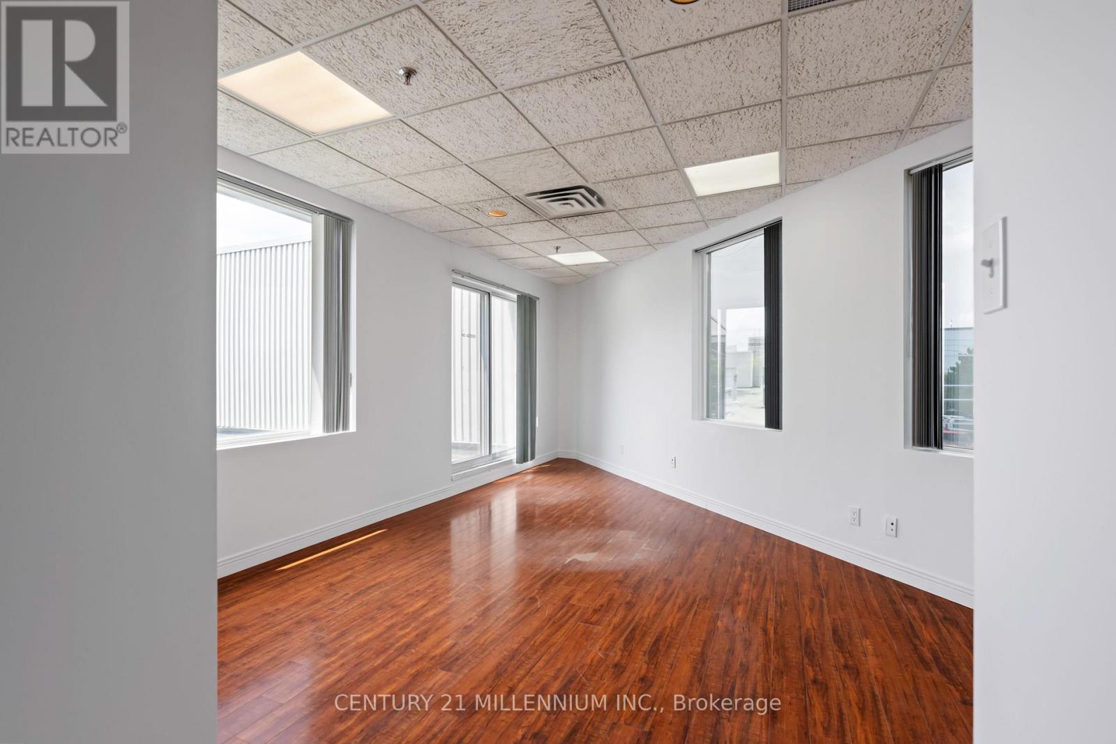 18 - 2355 Derry Road E, Mississauga, ON