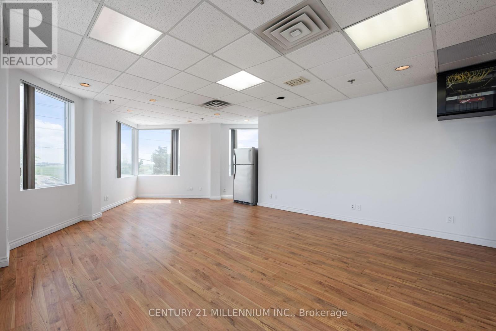 18 - 2355 Derry Road E, Mississauga, ON