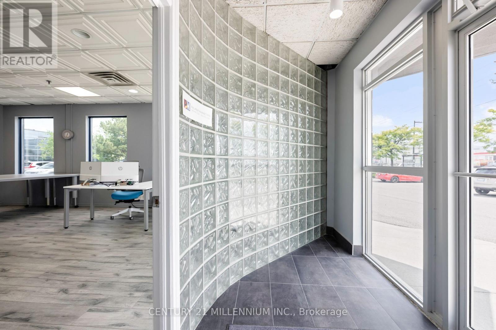18 - 2355 Derry Road E, Mississauga, ON