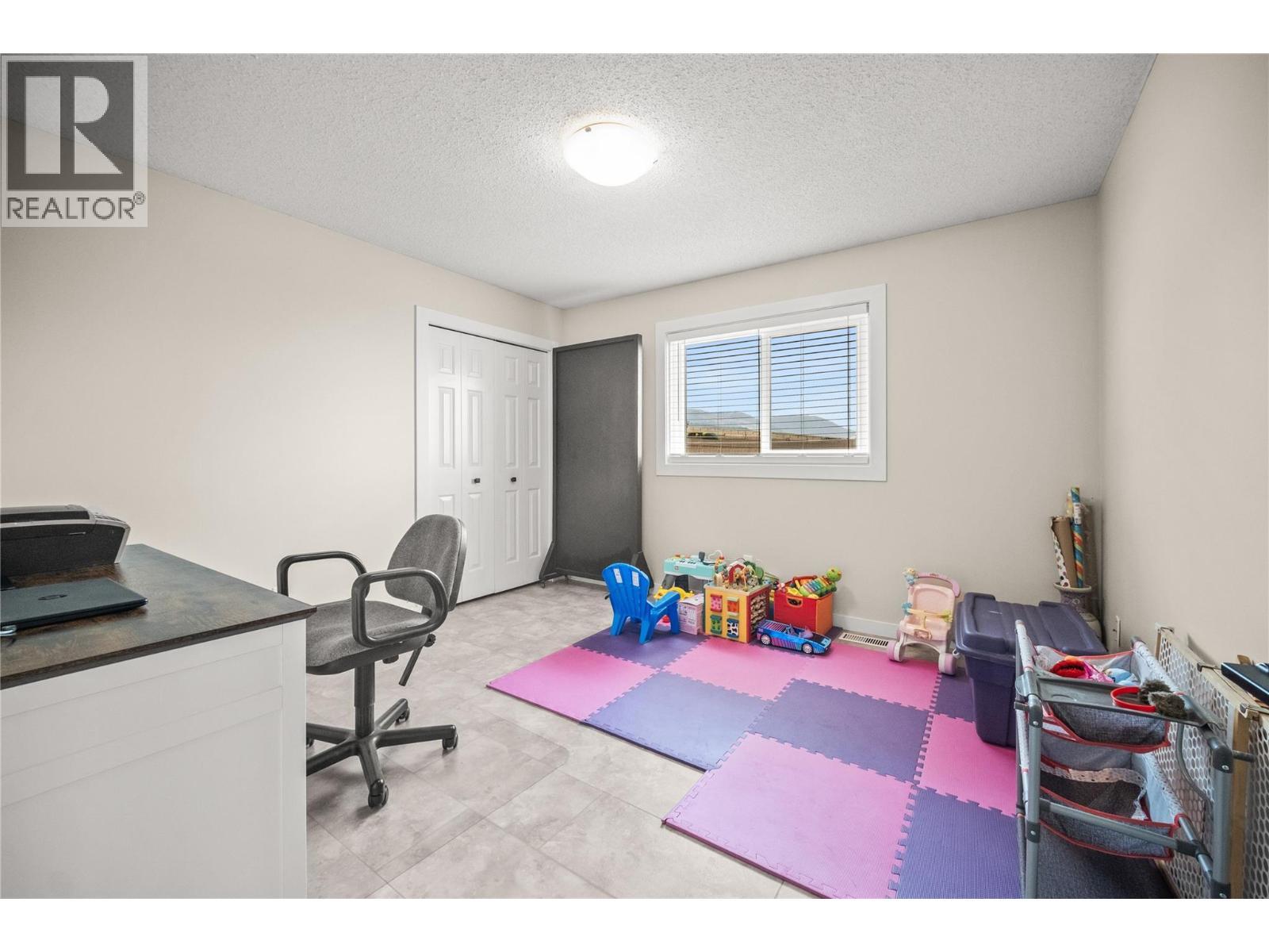 Bedroom 2 - 4119 15 Avenue, Vernon, BC - Indoor Photo Showing Other Room
