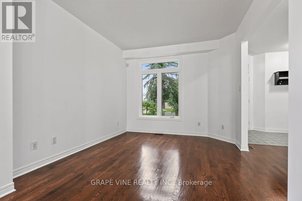 105 Rowallen Place, Ottawa, ON - Indoor Photo Showing Other Room