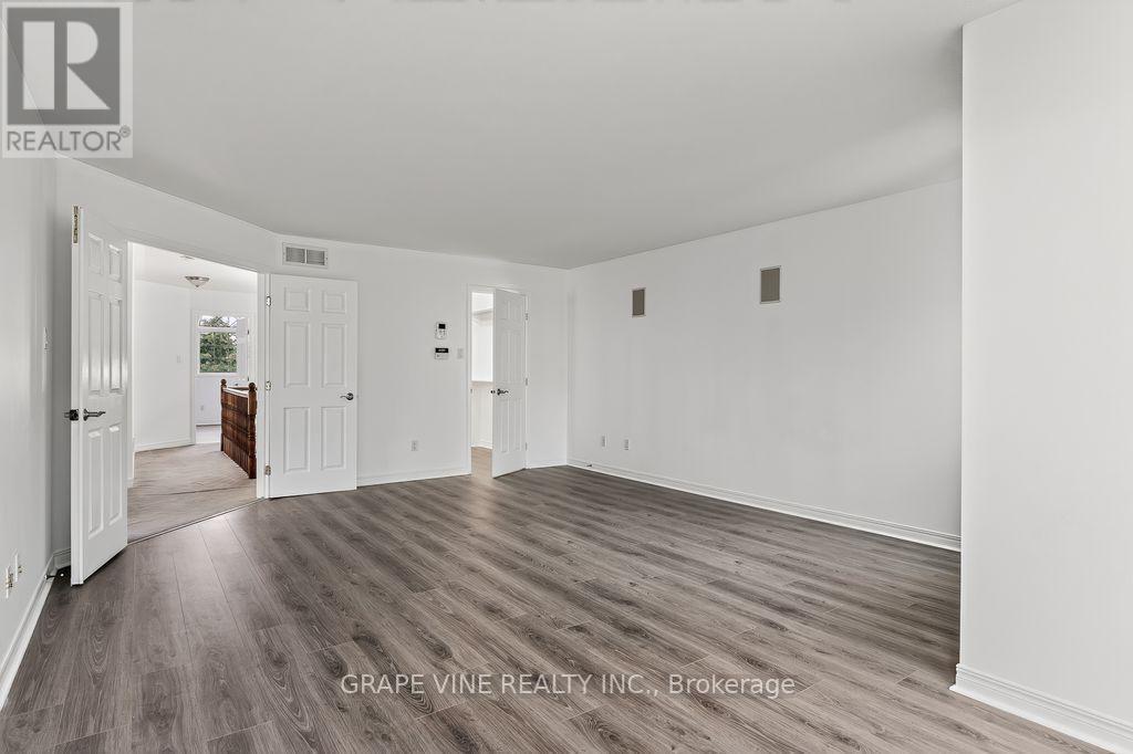 105 Rowallen Place, Ottawa, ON - Indoor Photo Showing Other Room