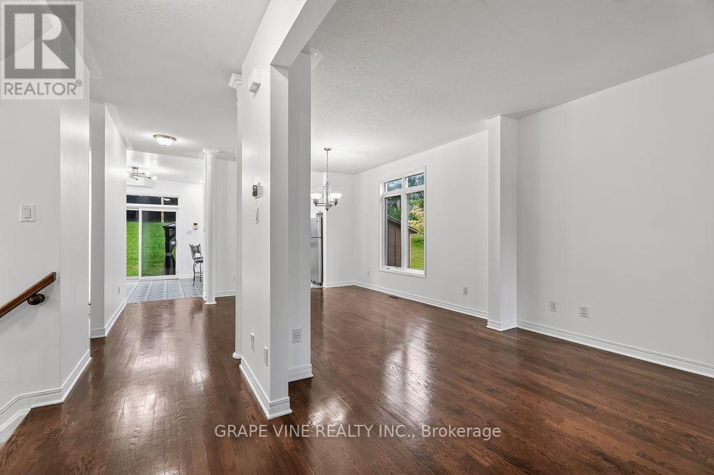 105 Rowallen Place, Ottawa, ON - Indoor Photo Showing Other Room