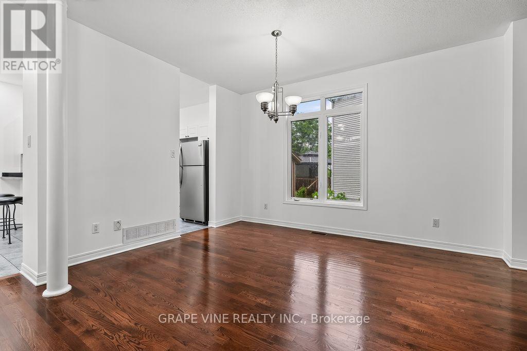 105 Rowallen Place, Ottawa, ON - Indoor Photo Showing Other Room