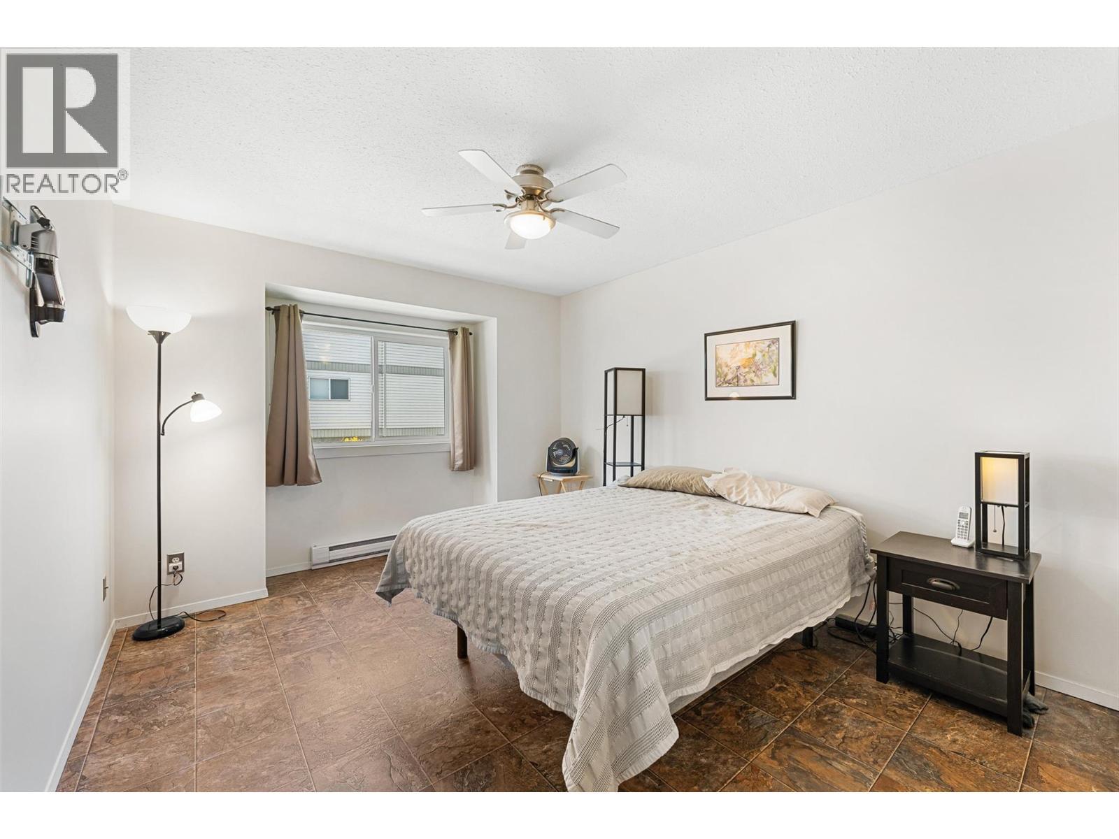 284 Yortkon Avenue Unit# 205, Penticton, BC - Indoor Photo Showing Bedroom