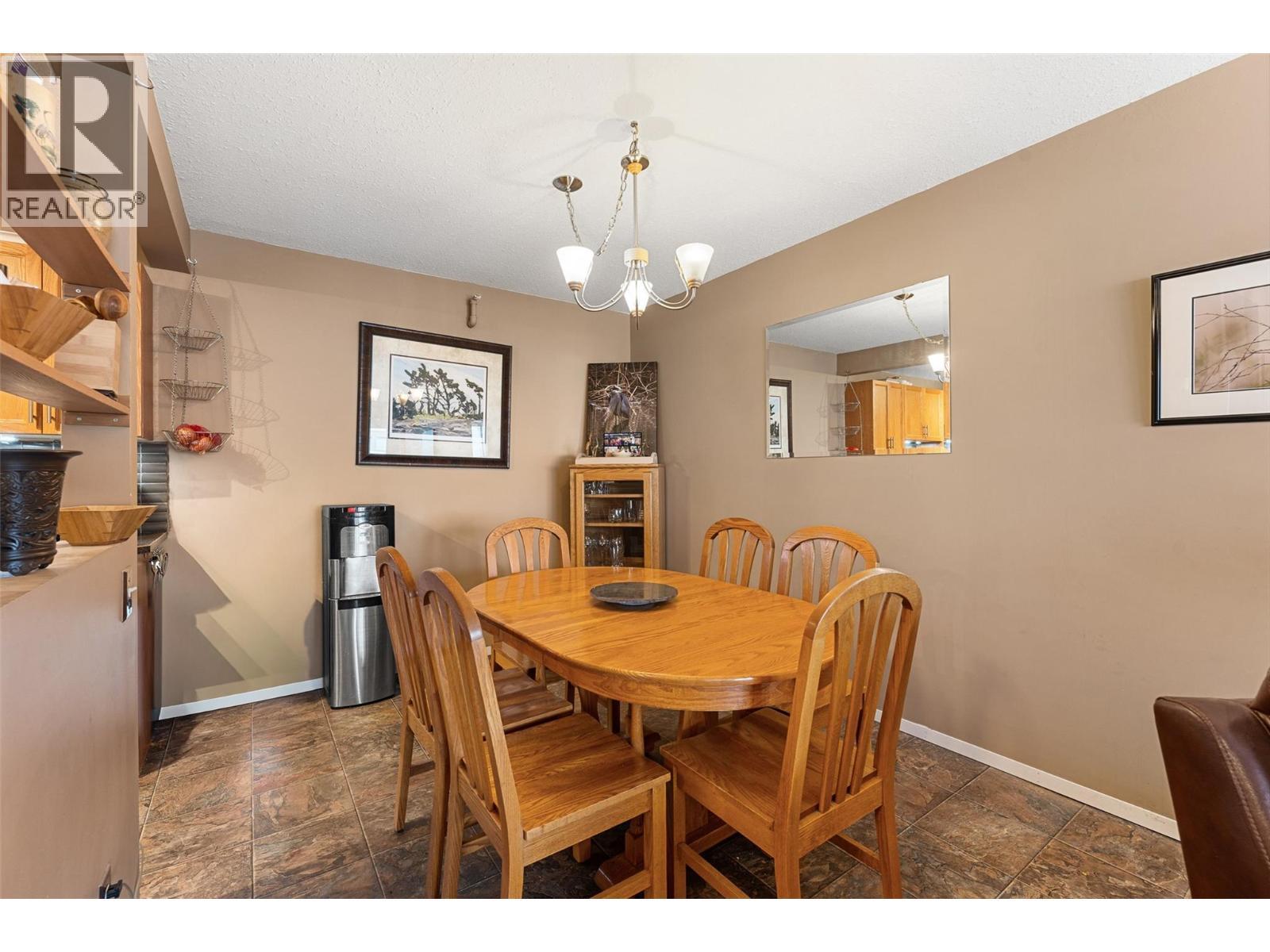 284 Yortkon Avenue Unit# 205, Penticton, BC - Indoor Photo Showing Dining Room