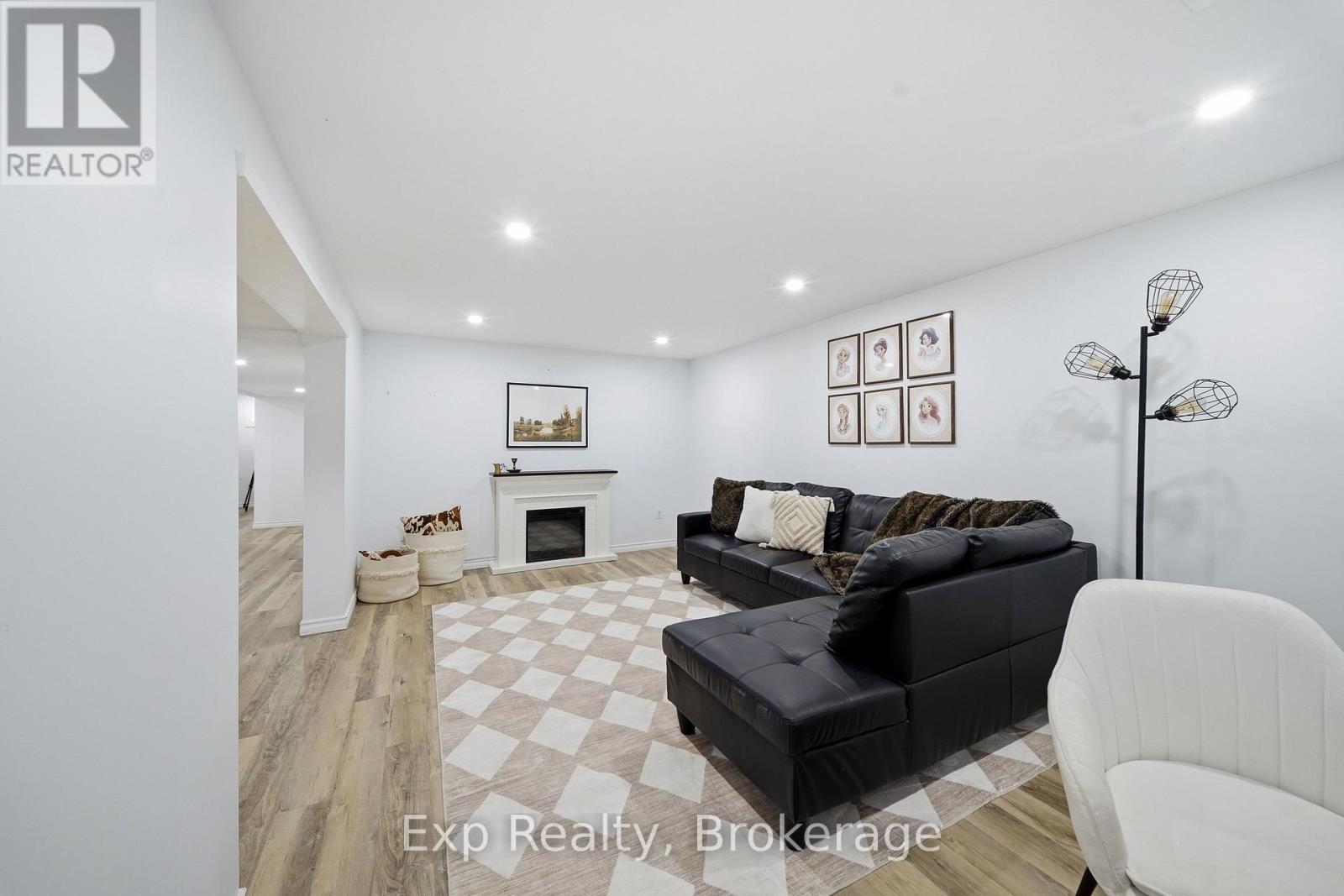 6 Coleman Drive, Quinte West (Trenton Ward), ON - Indoor