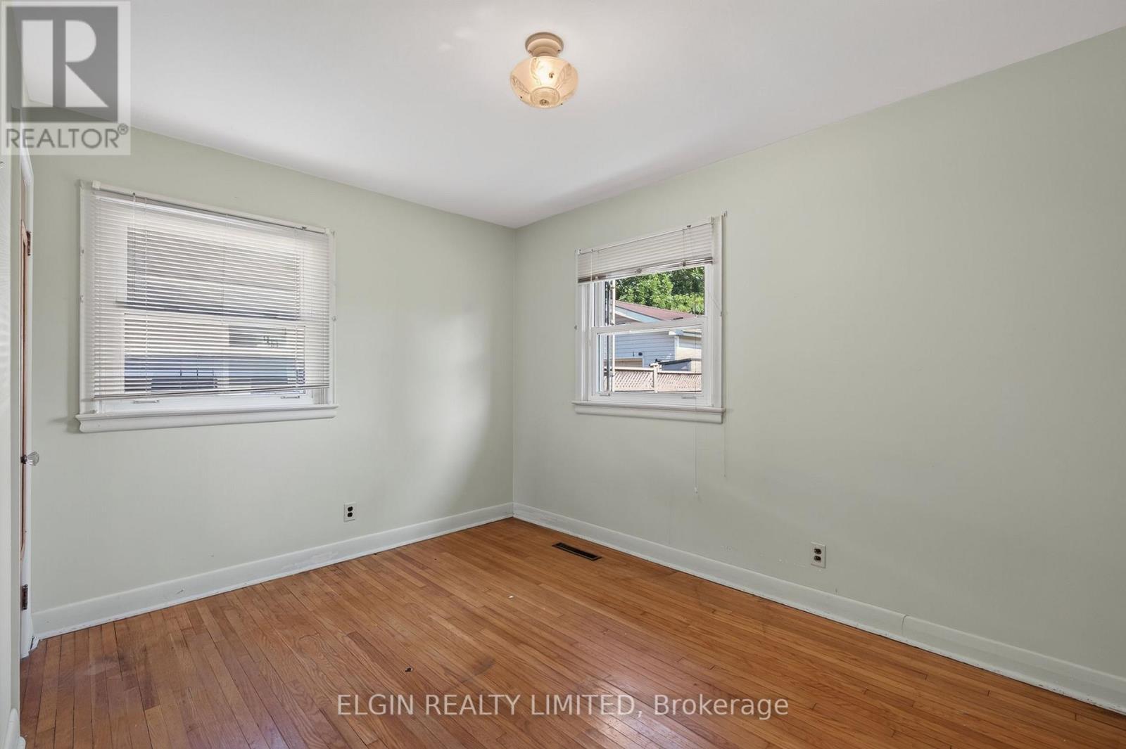 90 Dunkirk Drive, St. Thomas, ON - Indoor Photo Showing Other Room
