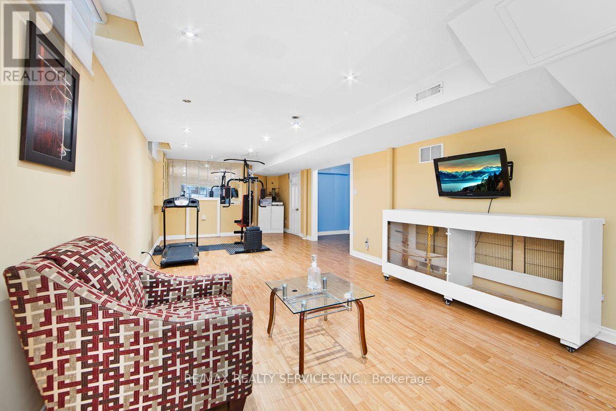 64 Strickland Drive, Ajax, ON - Indoor