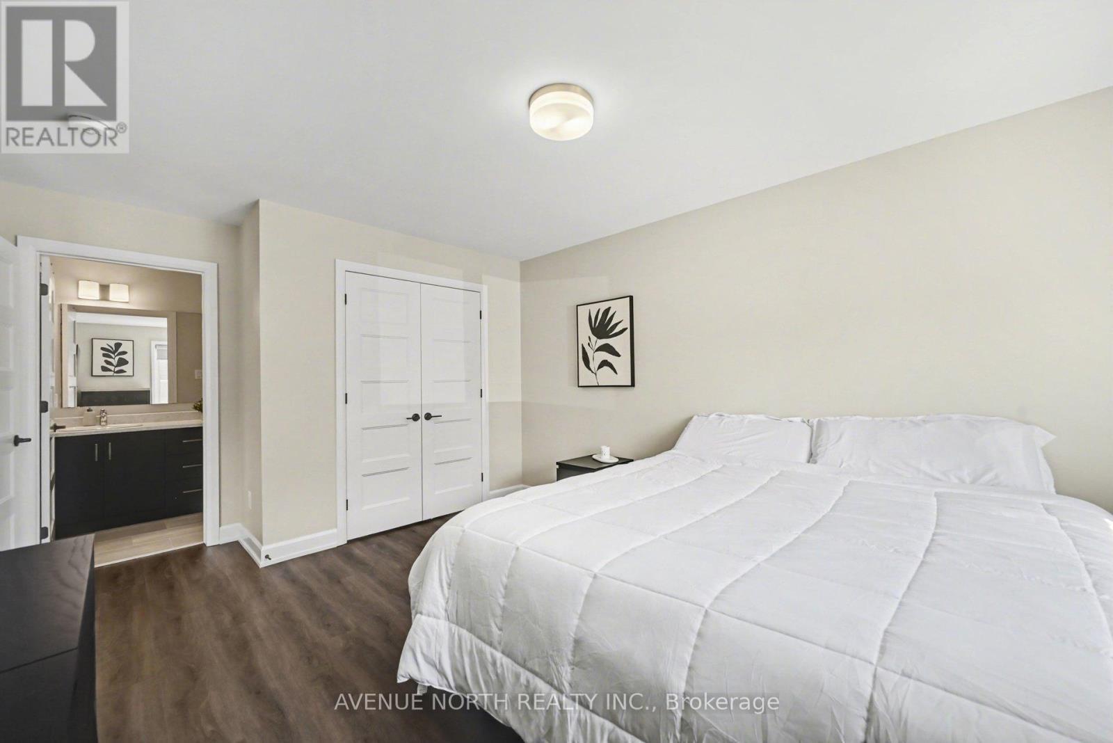 102 - 271 Belfort Street, Russell, ON - Indoor Photo Showing Bedroom