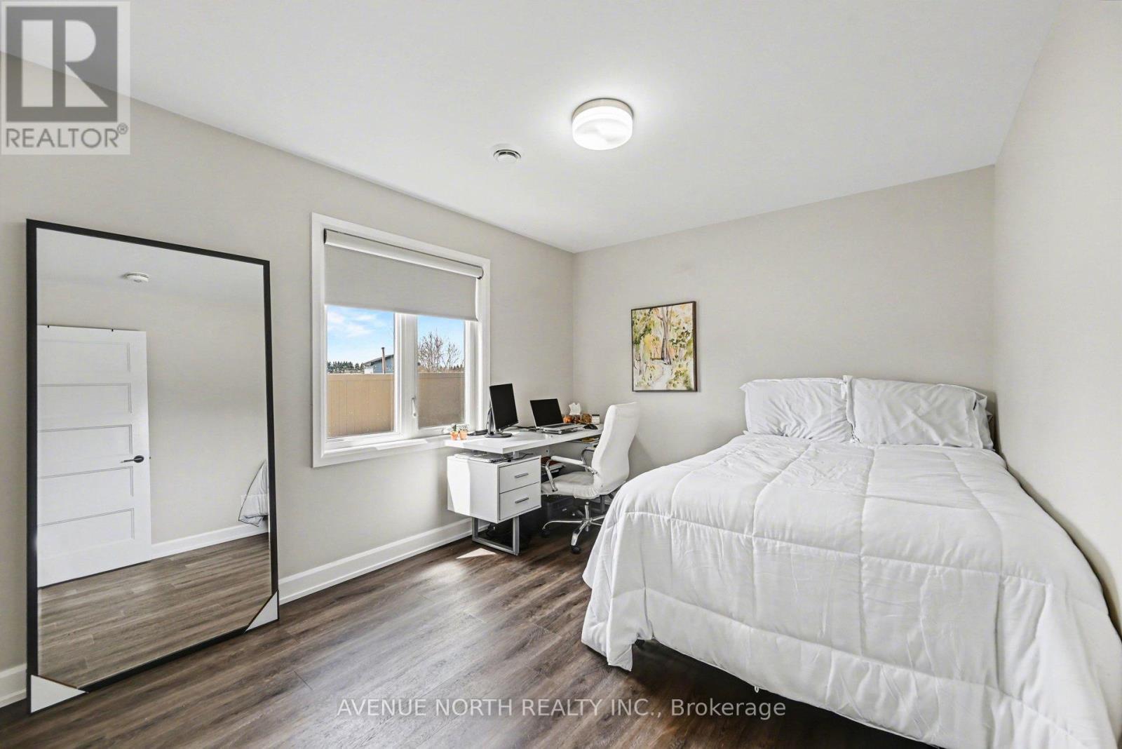 102 - 271 Belfort Street, Russell, ON - Indoor Photo Showing Bedroom