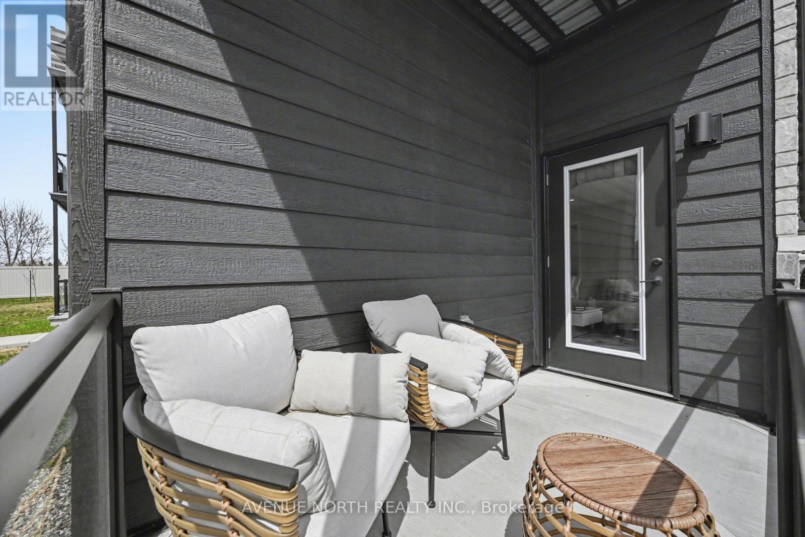 102 - 271 Belfort Street, Russell, ON - Outdoor With Exterior