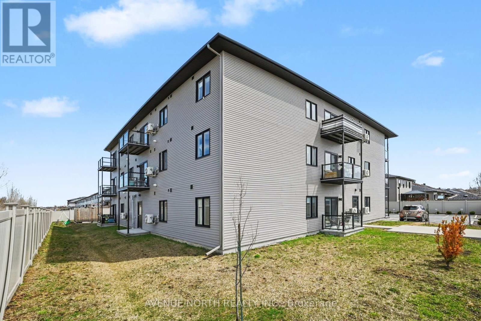 102 - 271 Belfort Street, Russell, ON - Outdoor With Exterior
