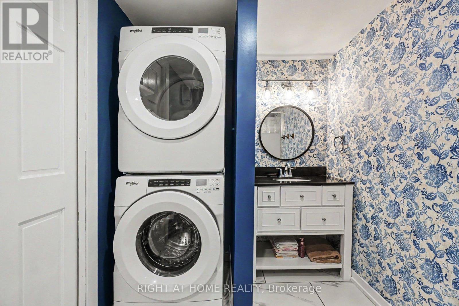 3320 Gendron Road, Clarence-Rockland, ON - Indoor Photo Showing Laundry Room
