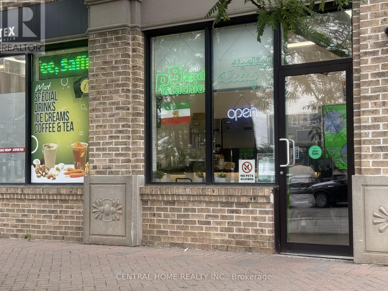 104 - 10376 Yonge St, Richmond Hill, ON