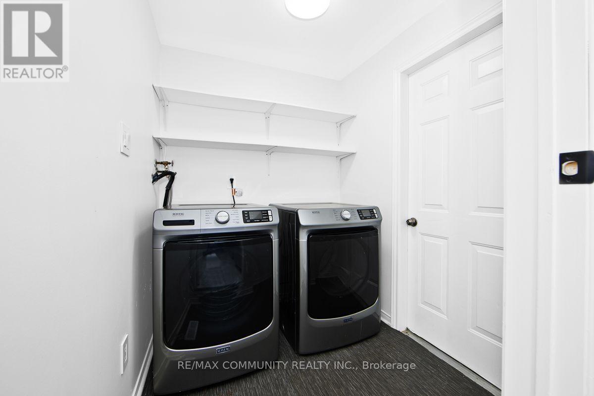 1049 Kennedy Circle, Milton, ON - Indoor Photo Showing Laundry Room