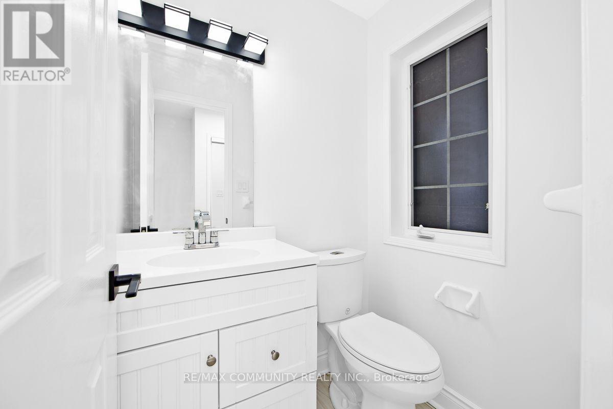 1049 Kennedy Circle, Milton, ON - Indoor Photo Showing Bathroom