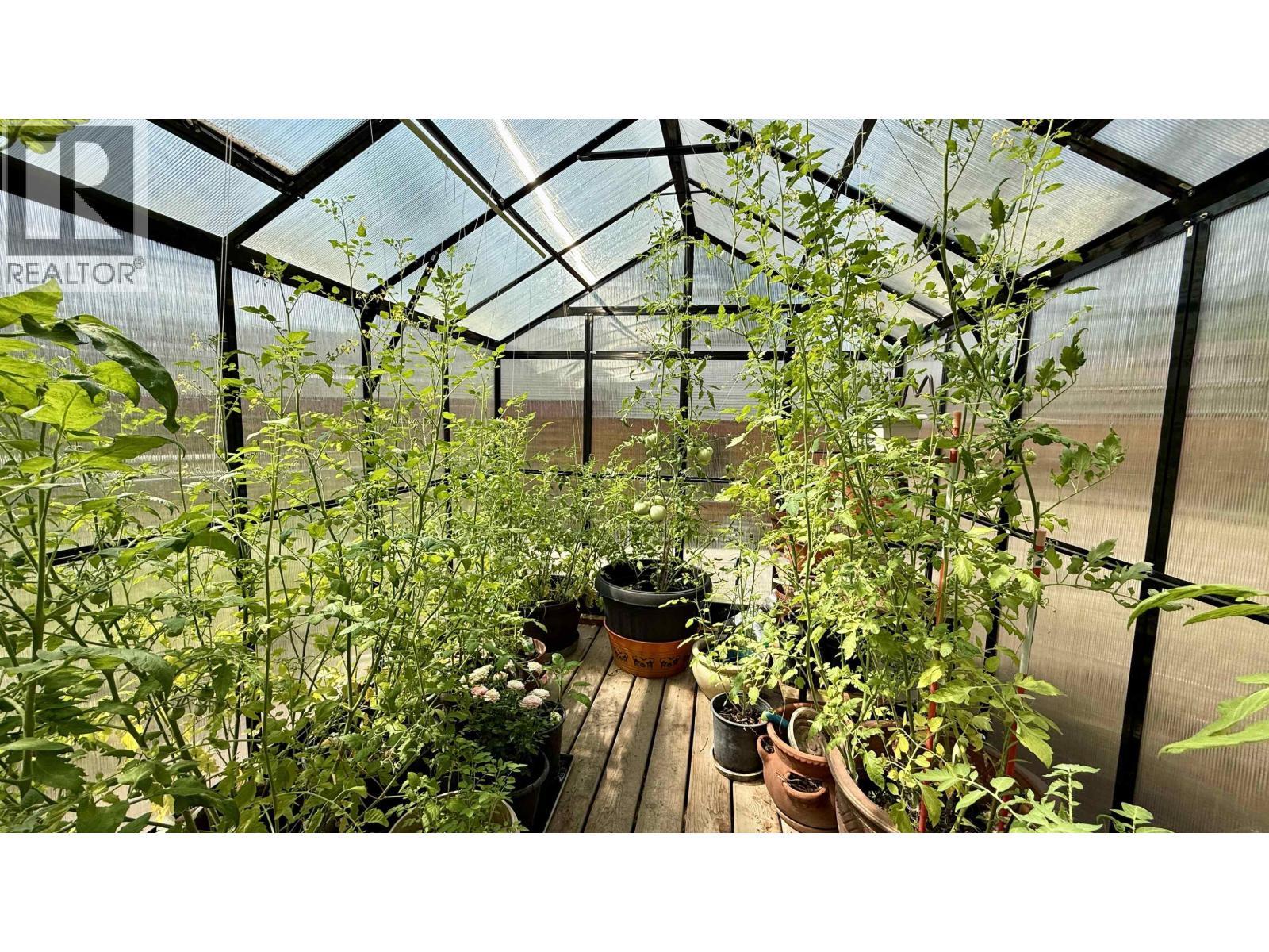 4863 Cumsu Place, 108 Mile Ranch, BC - Outdoor