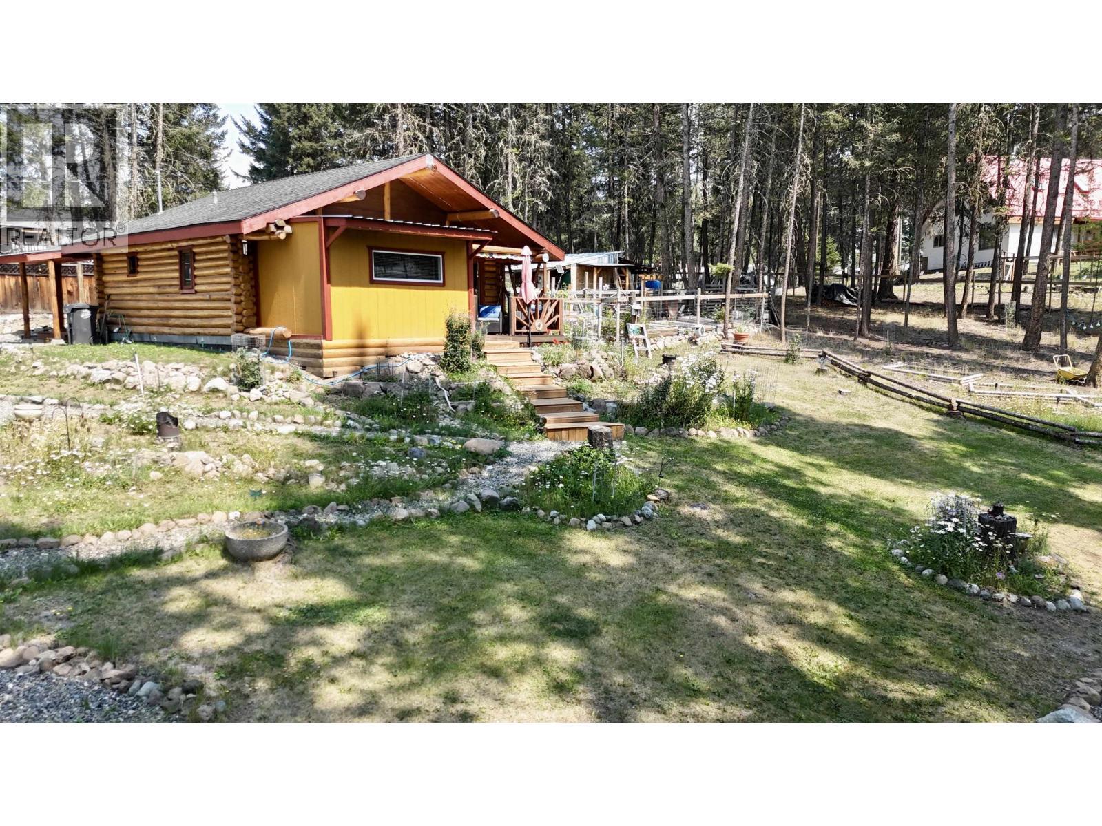 4863 Cumsu Place, 108 Mile Ranch, BC - Outdoor