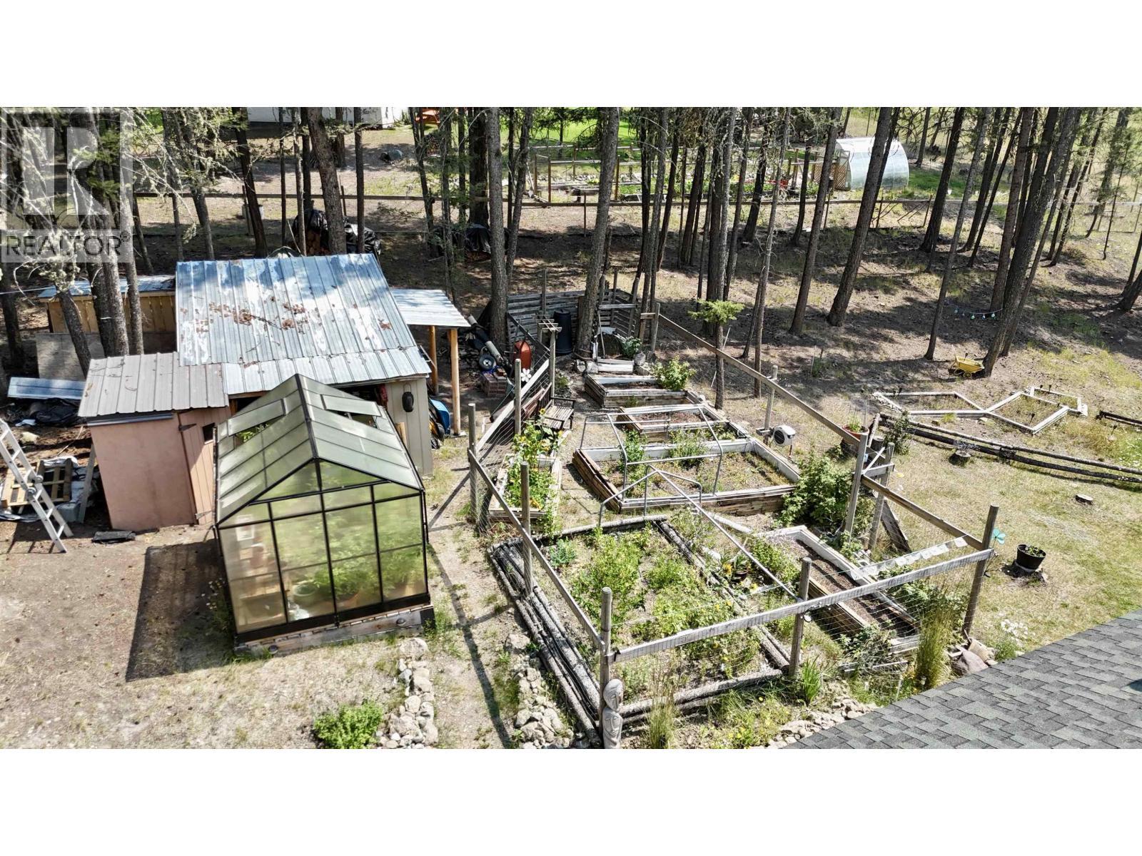 4863 Cumsu Place, 108 Mile Ranch, BC - Outdoor