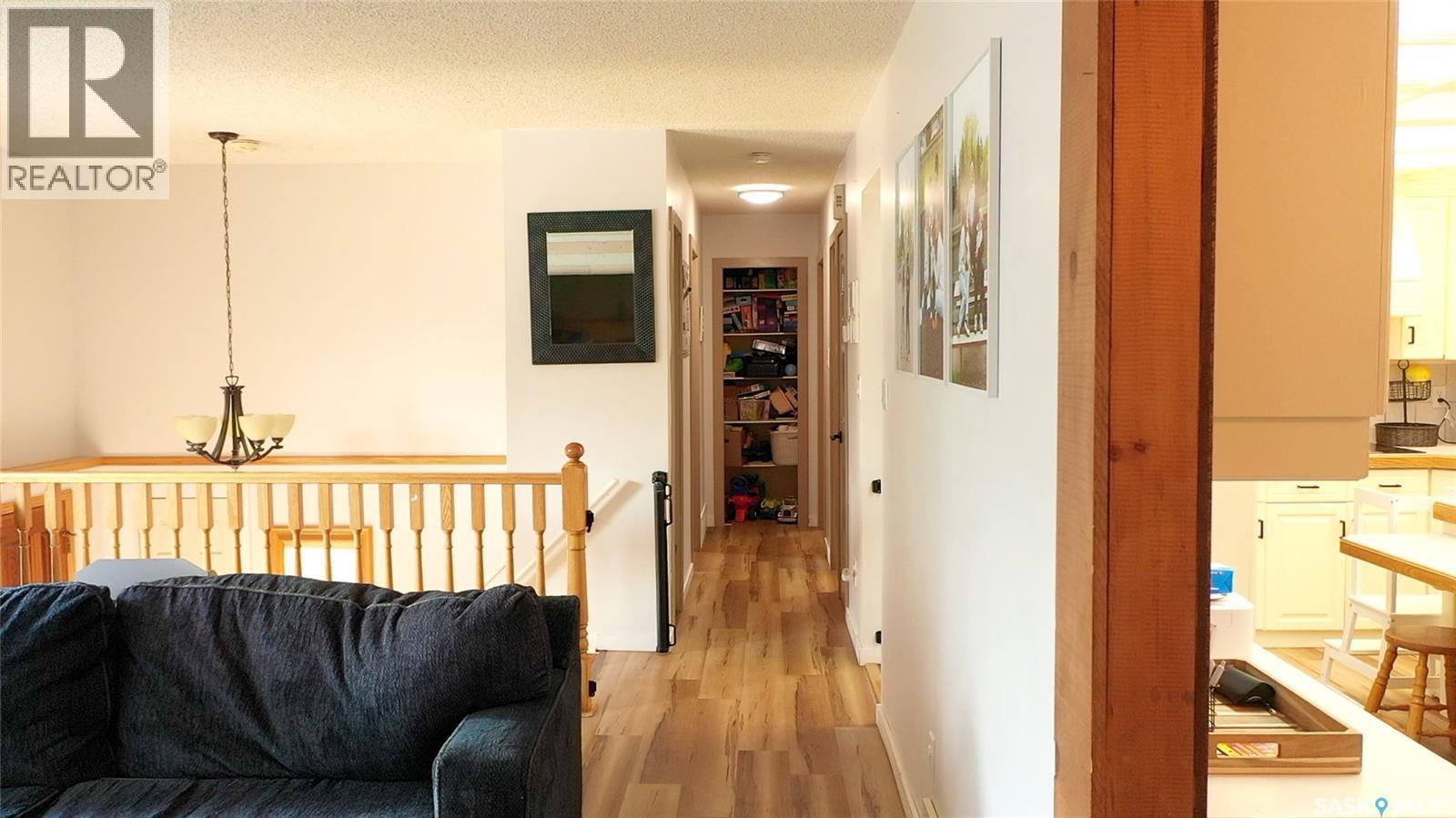 12 Redfield Bay, Yorkton, SK - Indoor Photo Showing Other Room