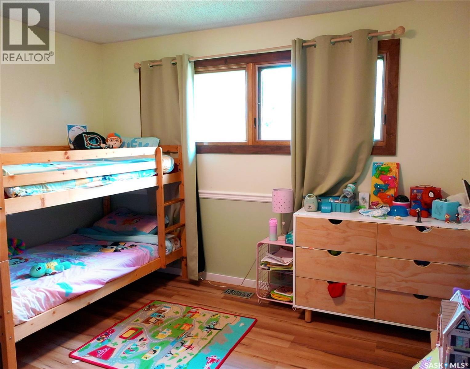 12 Redfield Bay, Yorkton, SK - Indoor Photo Showing Bedroom