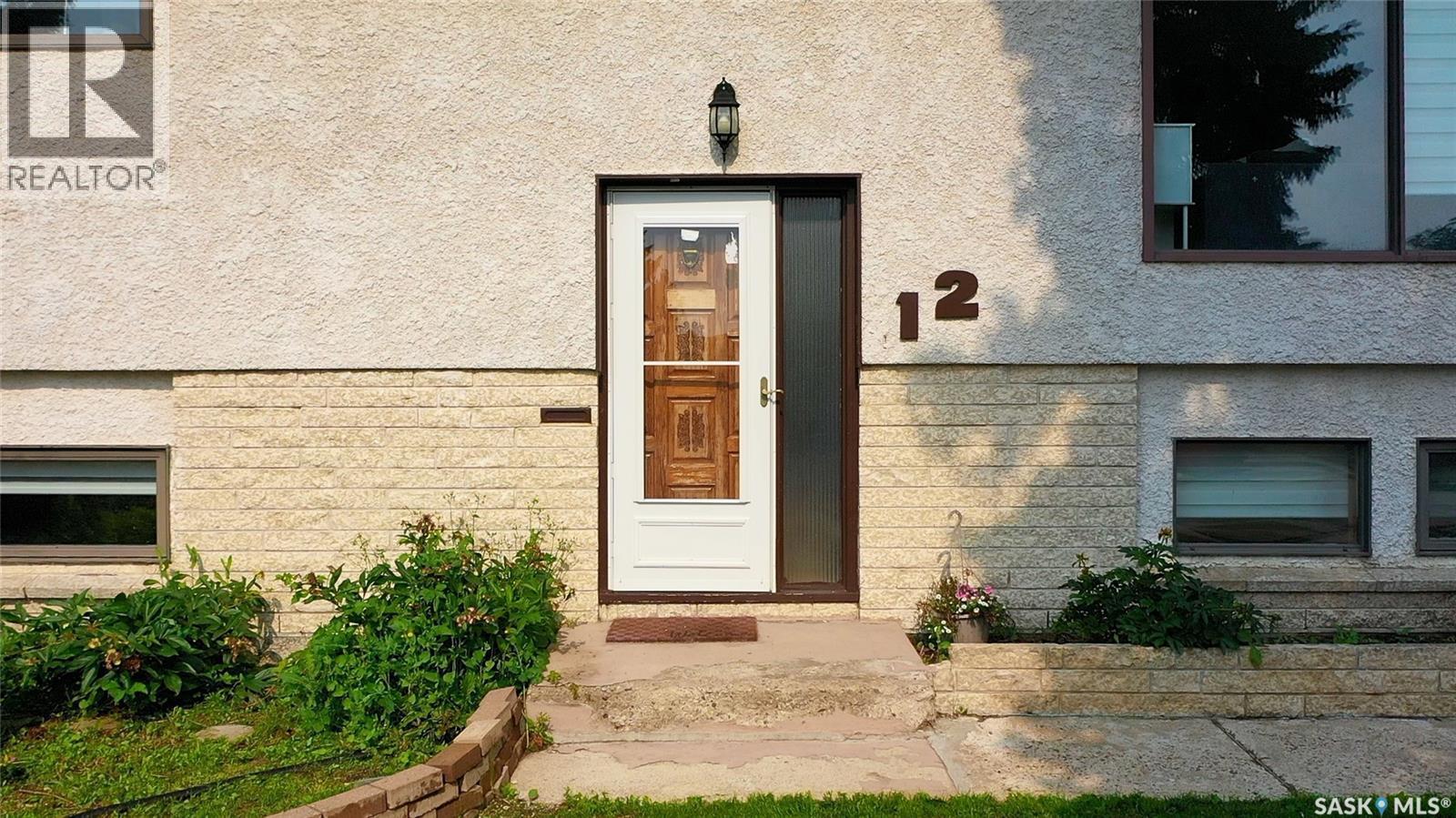12 Redfield Bay, Yorkton, SK - Outdoor With Exterior