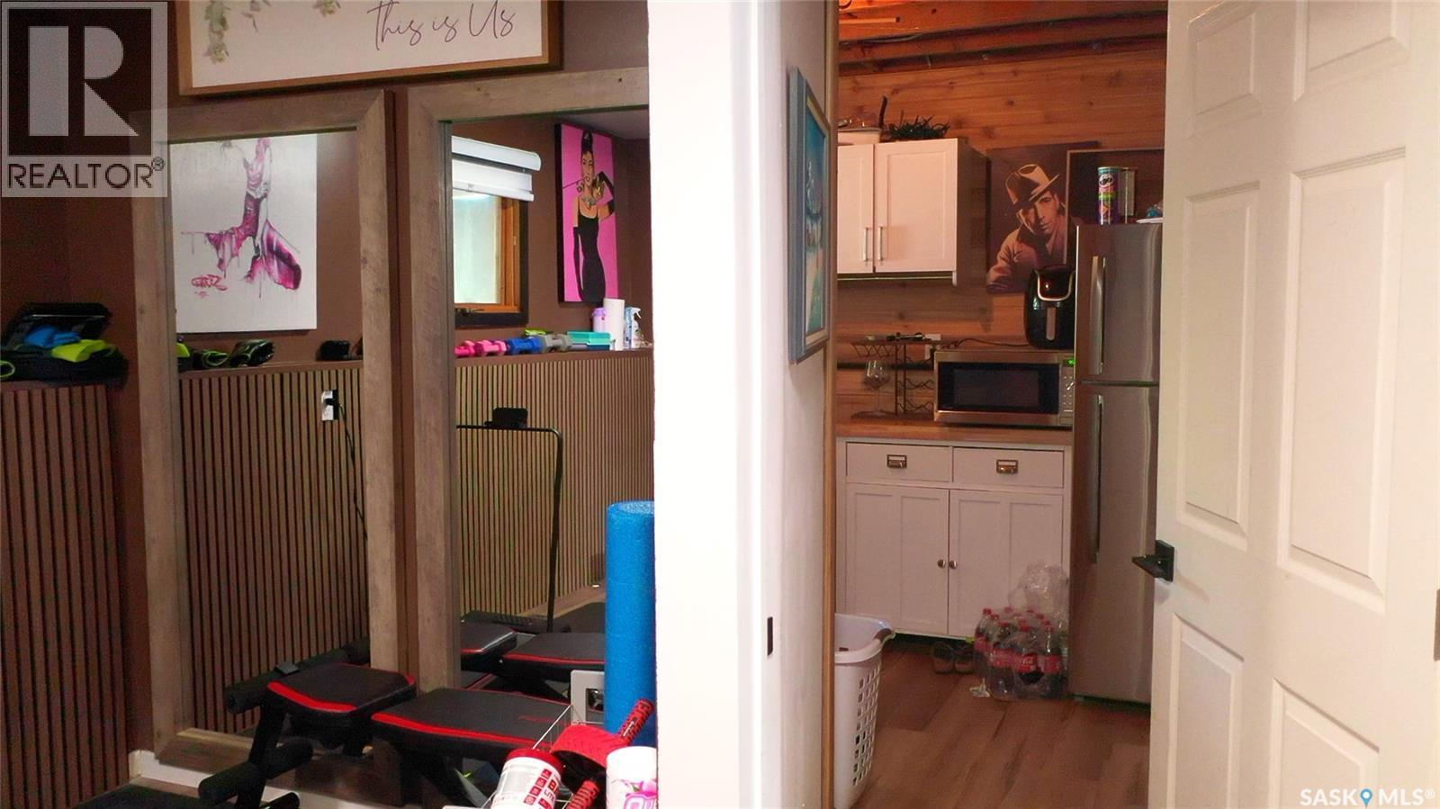 12 Redfield Bay, Yorkton, SK - Indoor Photo Showing Other Room