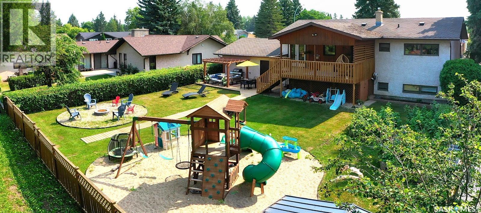 12 Redfield Bay, Yorkton, SK - Outdoor With Deck Patio Veranda
