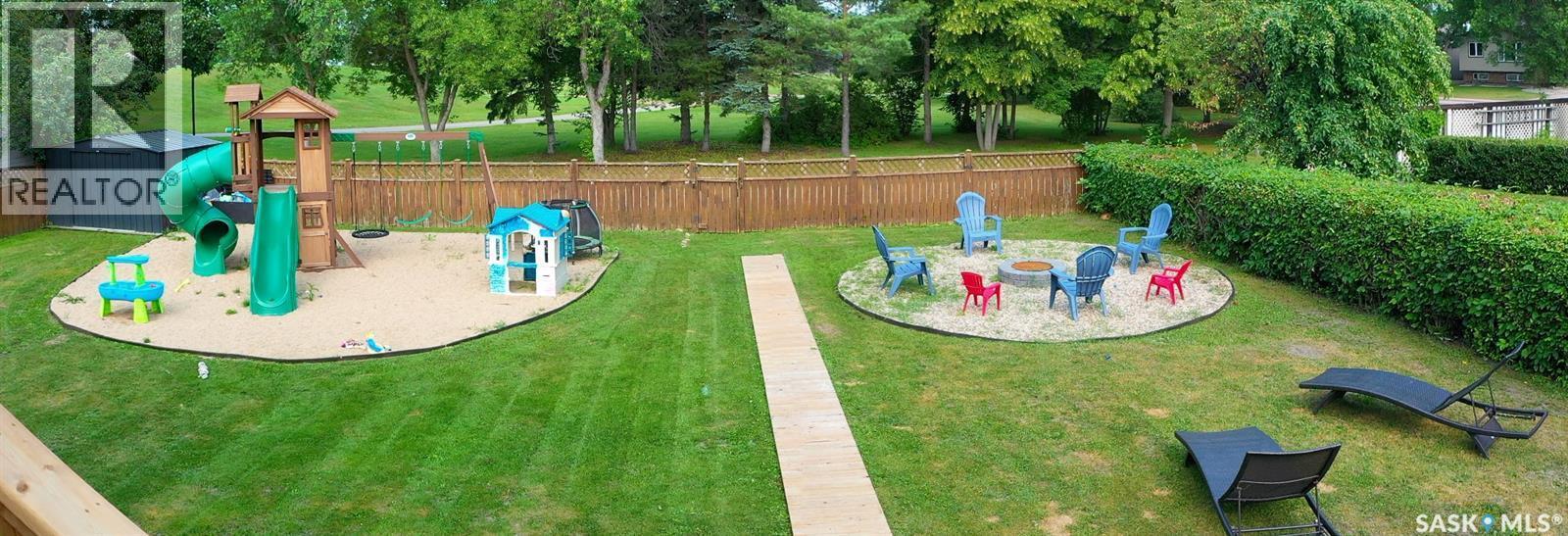 12 Redfield Bay, Yorkton, SK - Outdoor