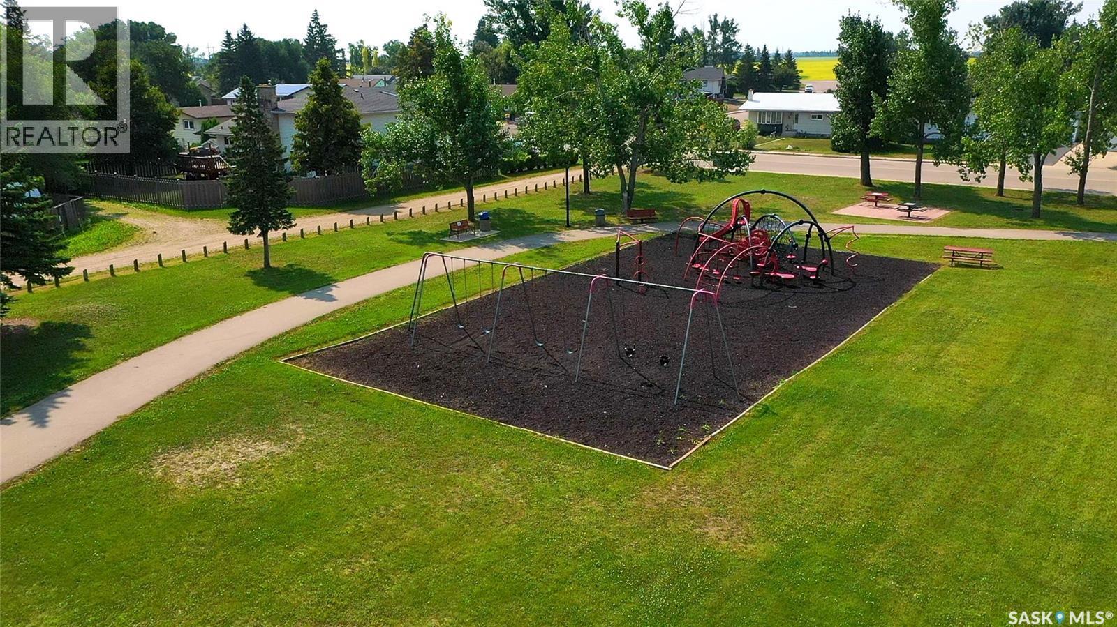 12 Redfield Bay, Yorkton, SK - Outdoor