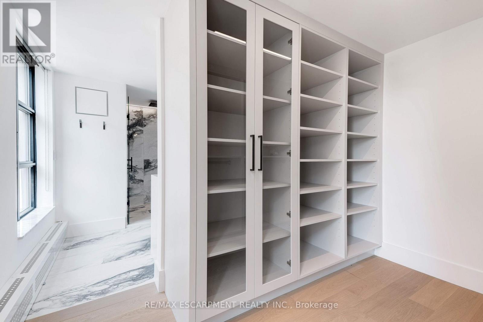 Ph1 - 20 Niagara Street, Toronto, ON - Indoor With Storage