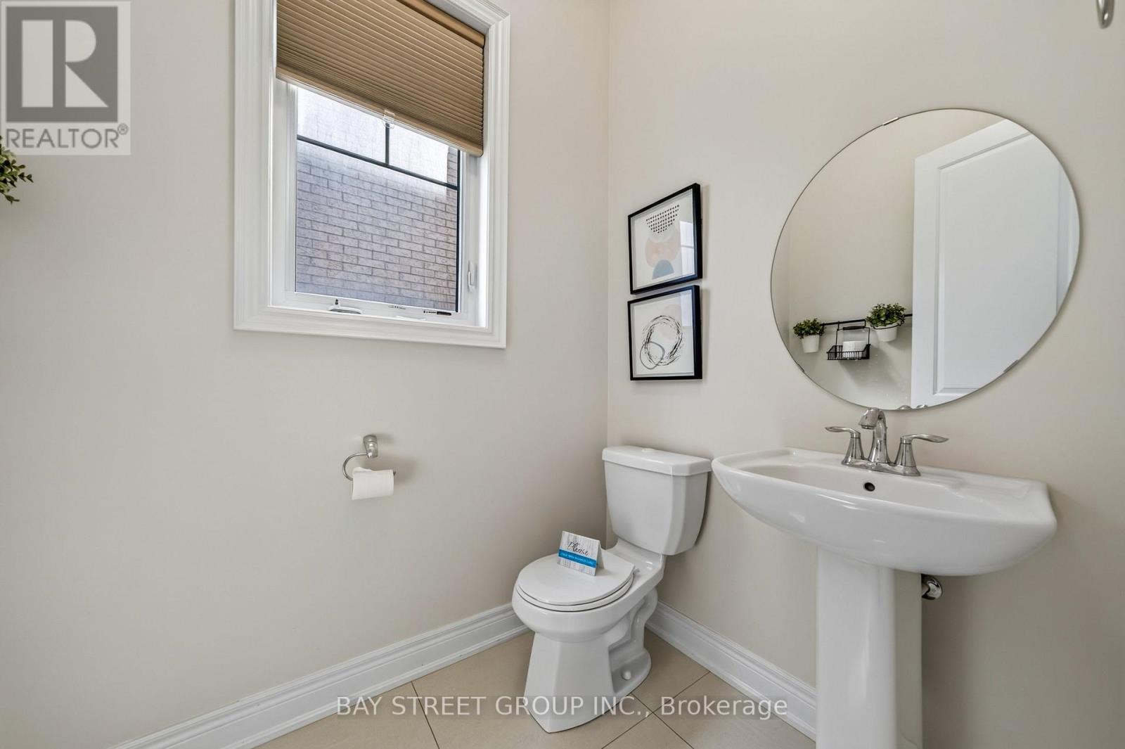 31 Woodgate Pines Drive, Vaughan, ON - Indoor Photo Showing Bathroom