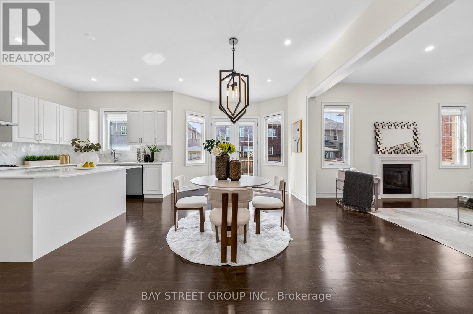 31 Woodgate Pines Drive, Vaughan, ON - Indoor