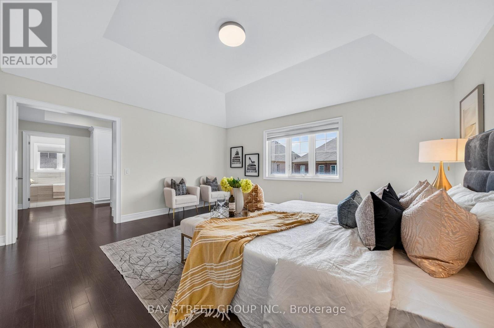 31 Woodgate Pines Drive, Vaughan, ON - Indoor Photo Showing Bedroom