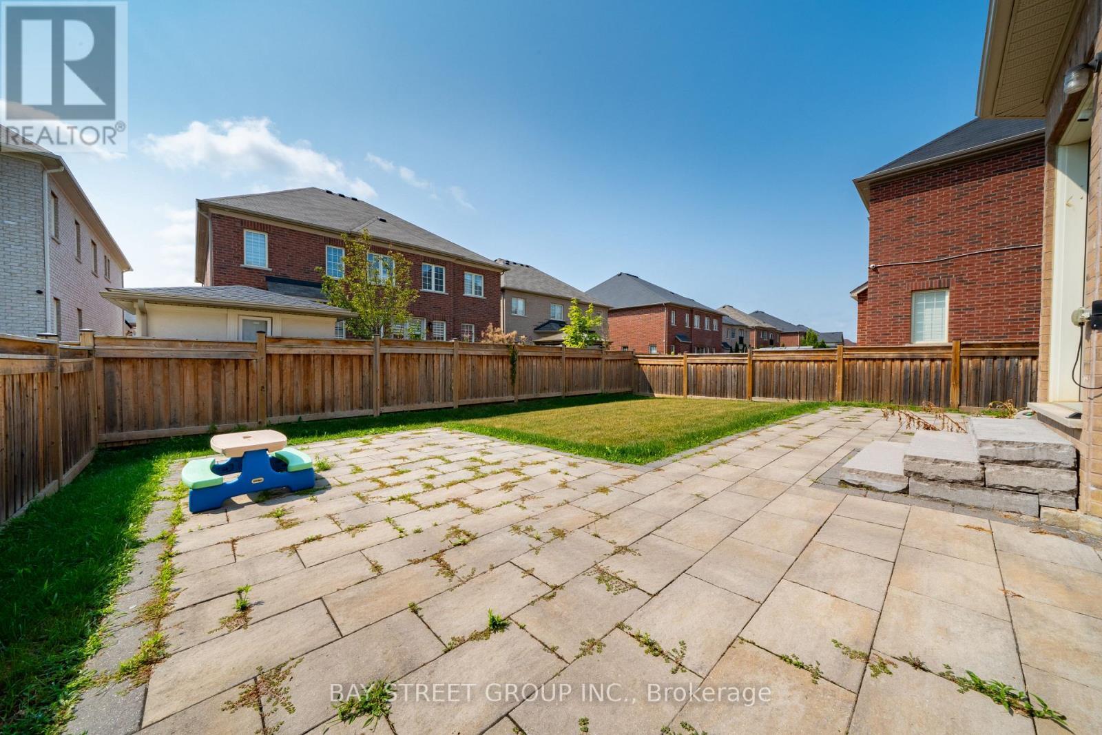 31 Woodgate Pines Drive, Vaughan, ON - Outdoor With Deck Patio Veranda