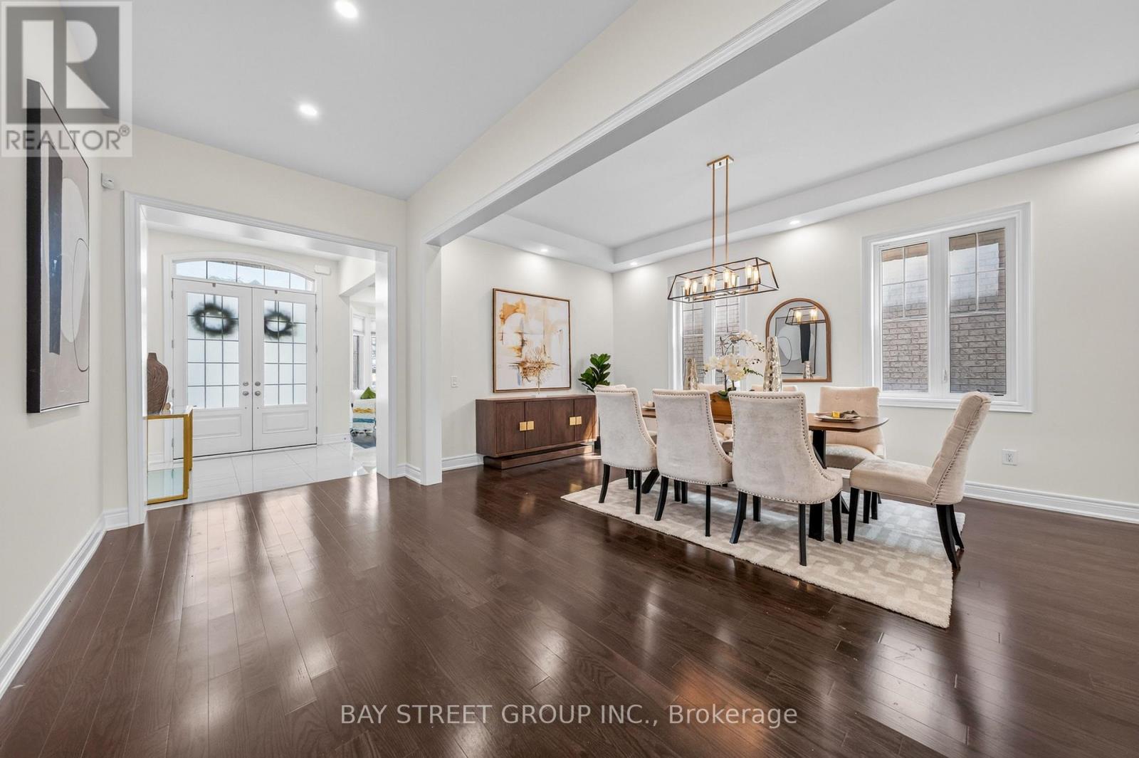 31 Woodgate Pines Drive, Vaughan, ON - Indoor Photo Showing Dining Room
