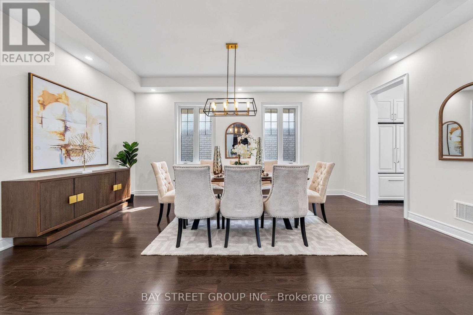 31 Woodgate Pines Drive, Vaughan, ON - Indoor Photo Showing Dining Room