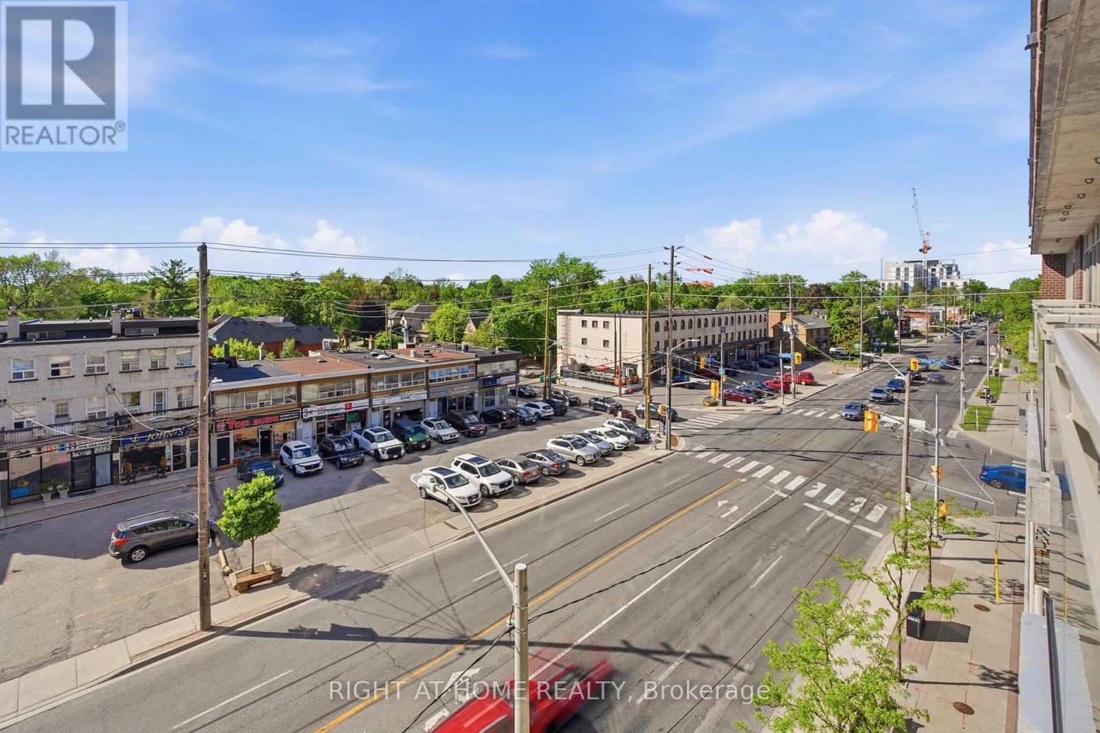 411 - 5101 Dundas Street W, Toronto, ON - Outdoor With View