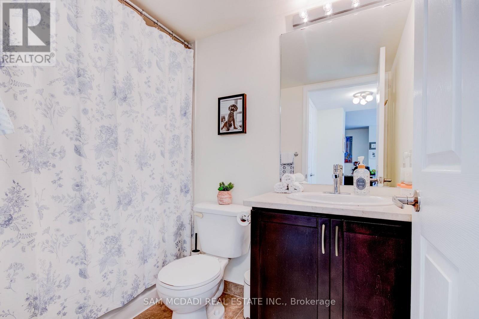 2205 - 208 Enfield Place, Mississauga, ON - Indoor Photo Showing Bathroom
