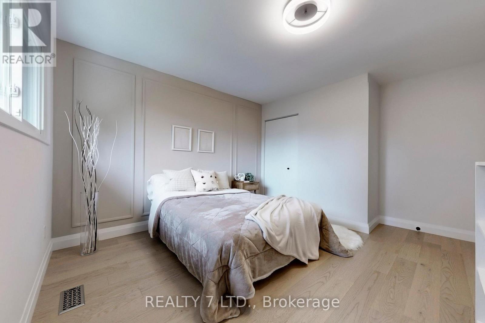 776 Garth Street, Hamilton, ON - Indoor Photo Showing Bedroom