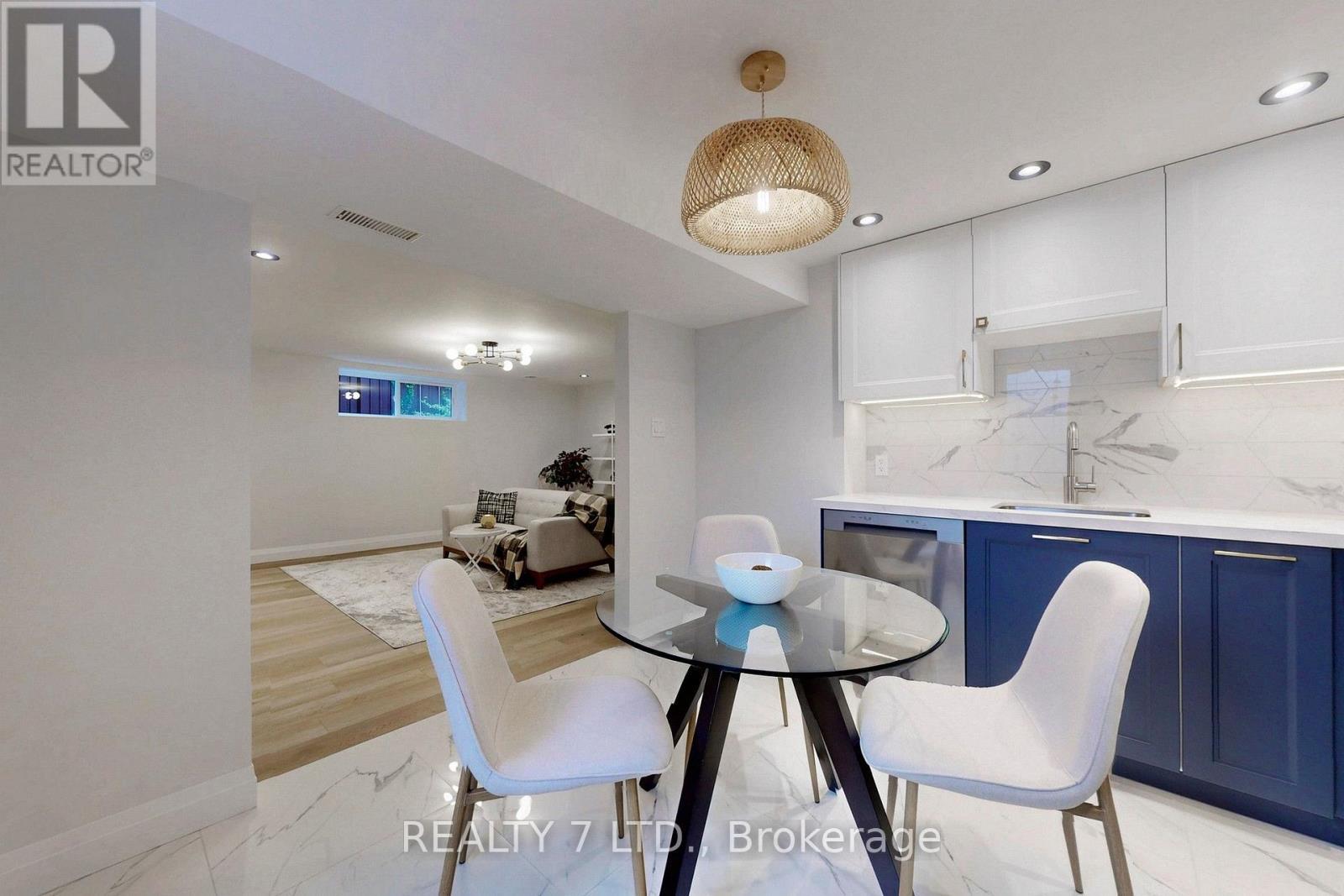 776 Garth Street, Hamilton, ON - Indoor Photo Showing Dining Room
