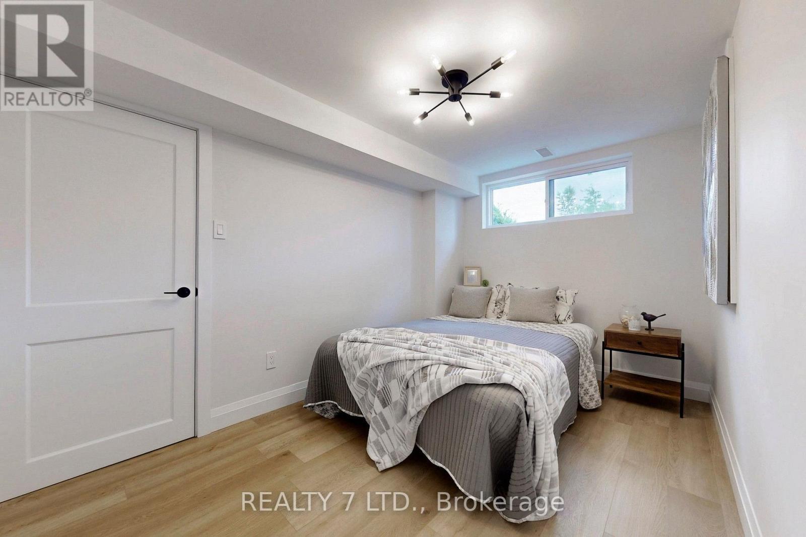 776 Garth Street, Hamilton, ON - Indoor Photo Showing Bedroom