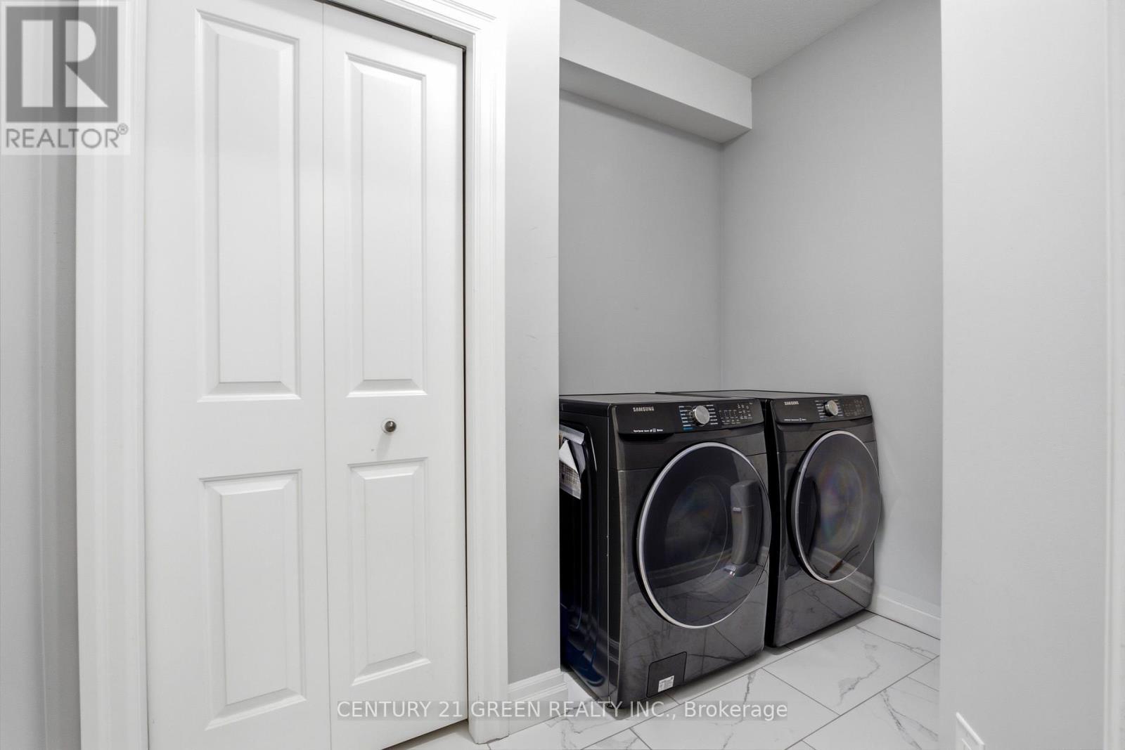 2824 Doyle Drive, London South, ON - Indoor Photo Showing Laundry Room