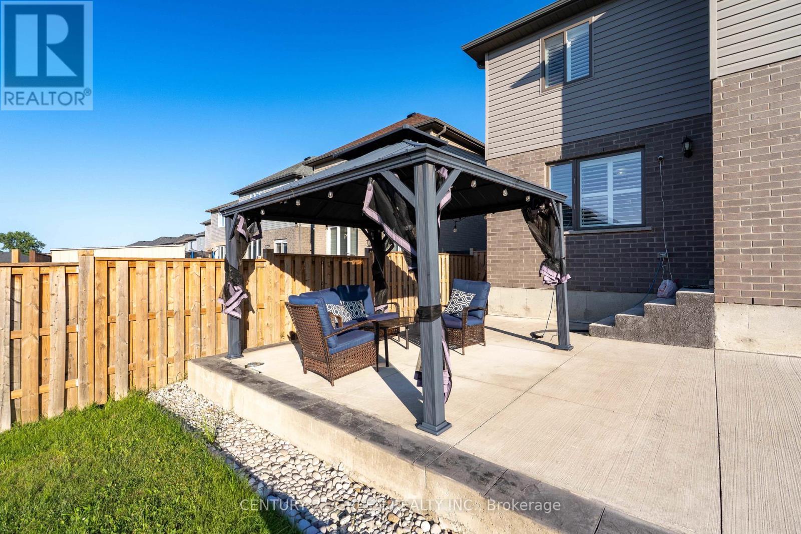 2824 Doyle Drive, London South, ON - Outdoor With Exterior